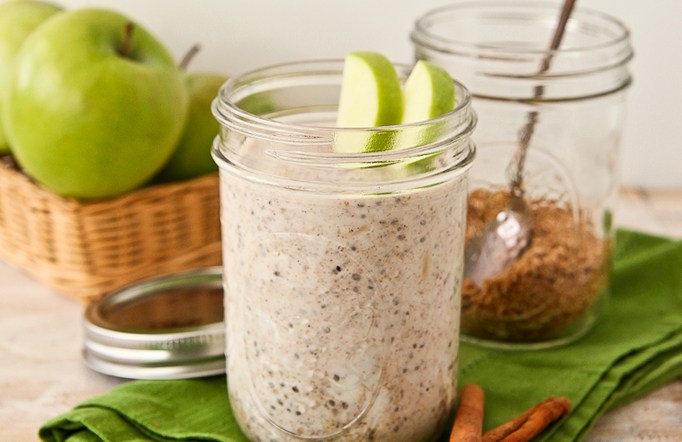 Overnight Apple Pie Breakfast Pudding